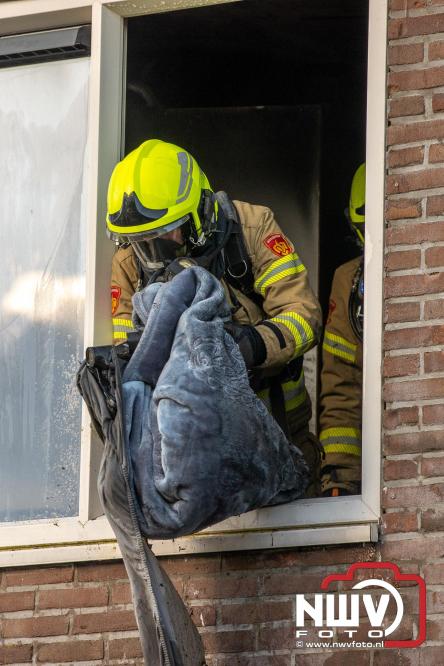 Brand in slaapkamer van woning aan de Passestraat snel geblust, oorzaak van de brand is onbekent. - &copy; NWVFoto.nl